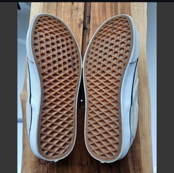 Vans customs - Picture 3 of 5
